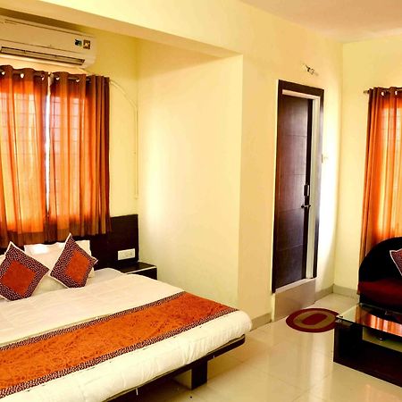 Hotel Vijay Nagar インドール エクステリア 写真