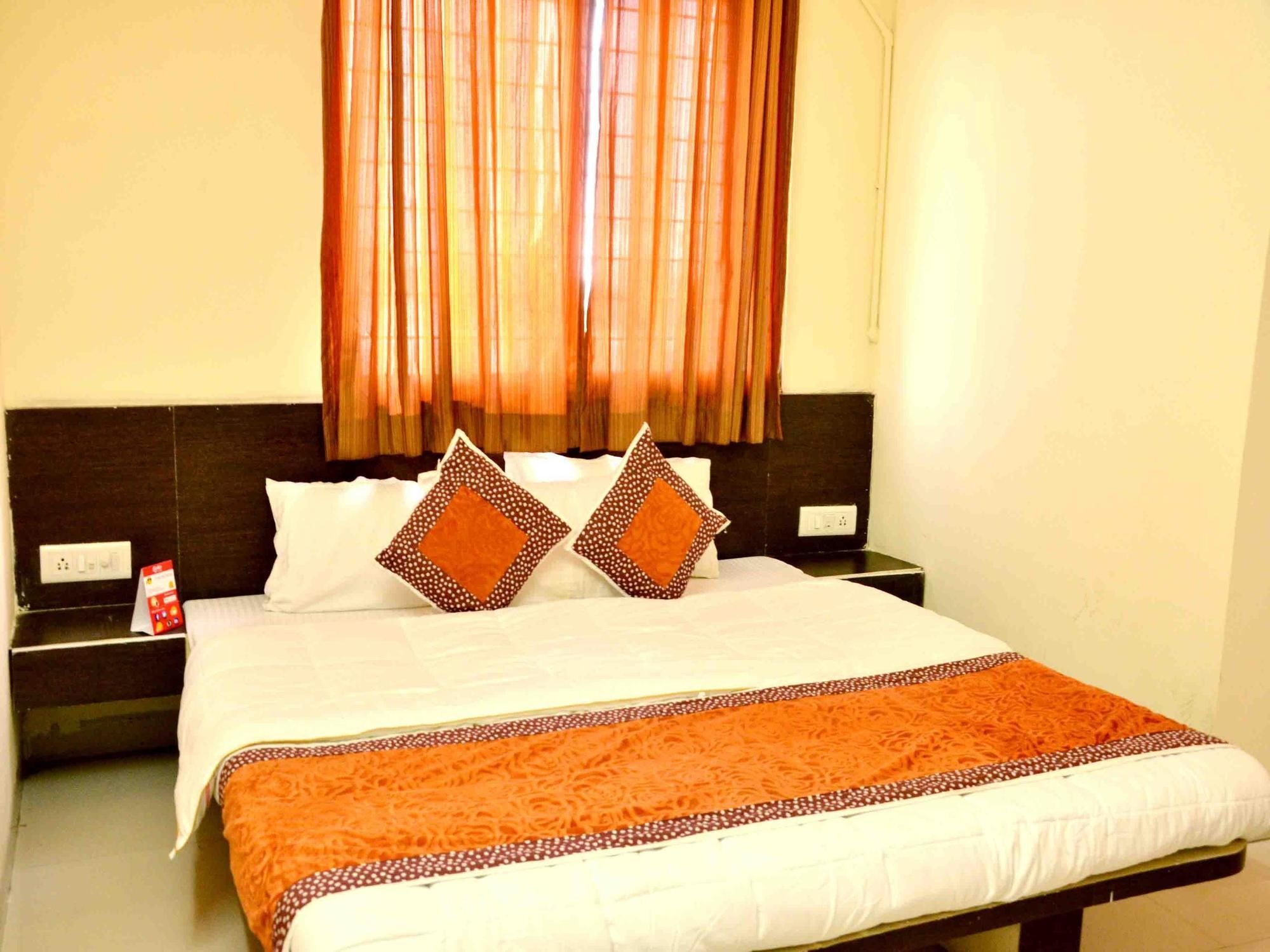 Hotel Vijay Nagar インドール エクステリア 写真