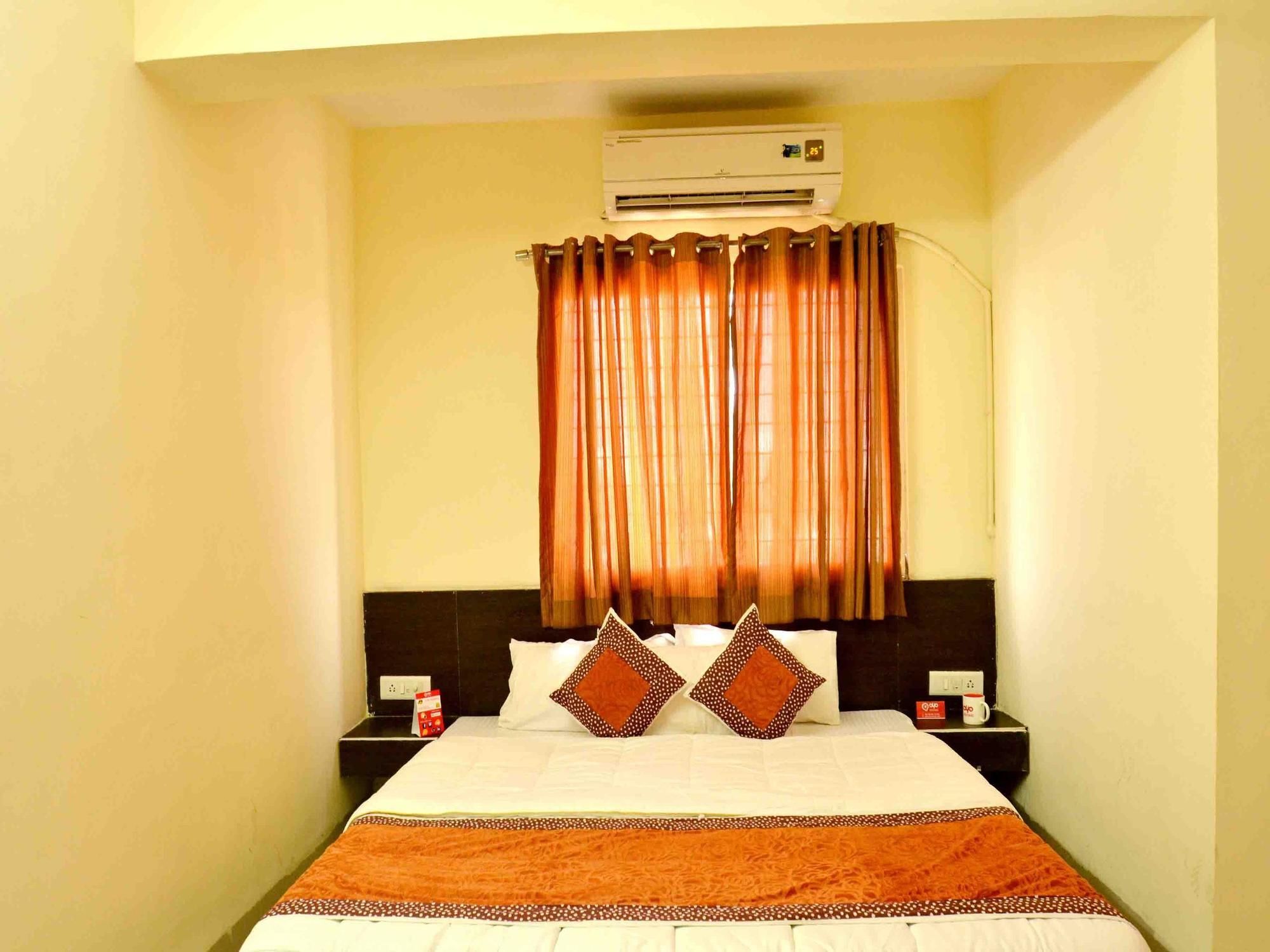 Hotel Vijay Nagar インドール エクステリア 写真