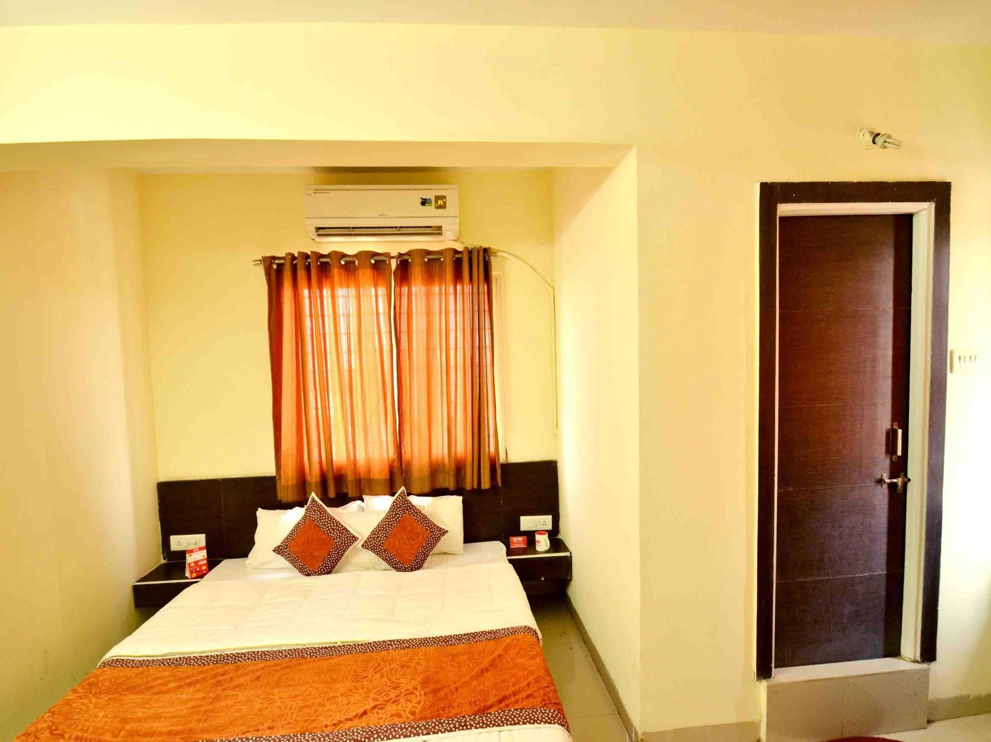 Hotel Vijay Nagar インドール エクステリア 写真