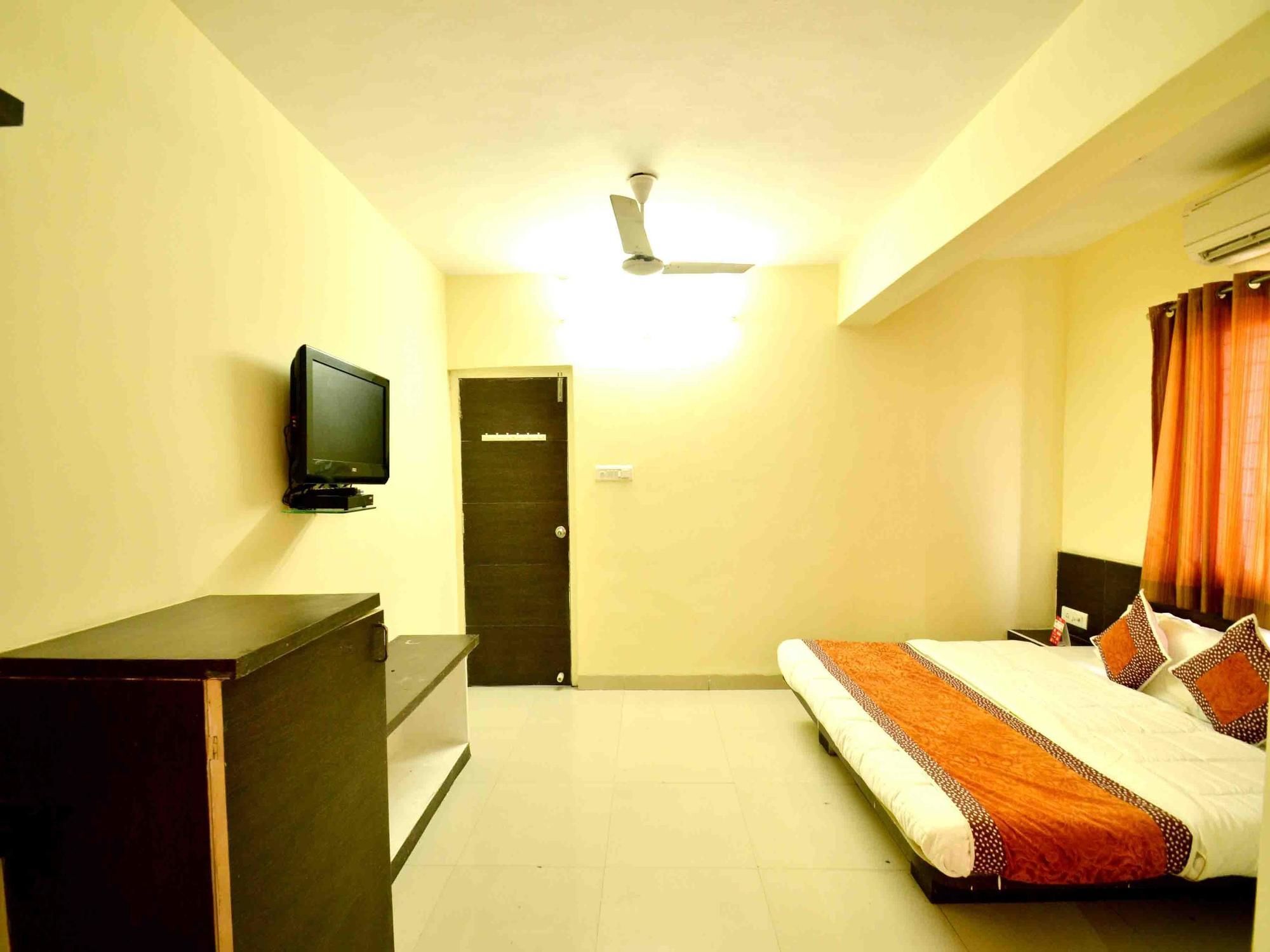 Hotel Vijay Nagar インドール エクステリア 写真